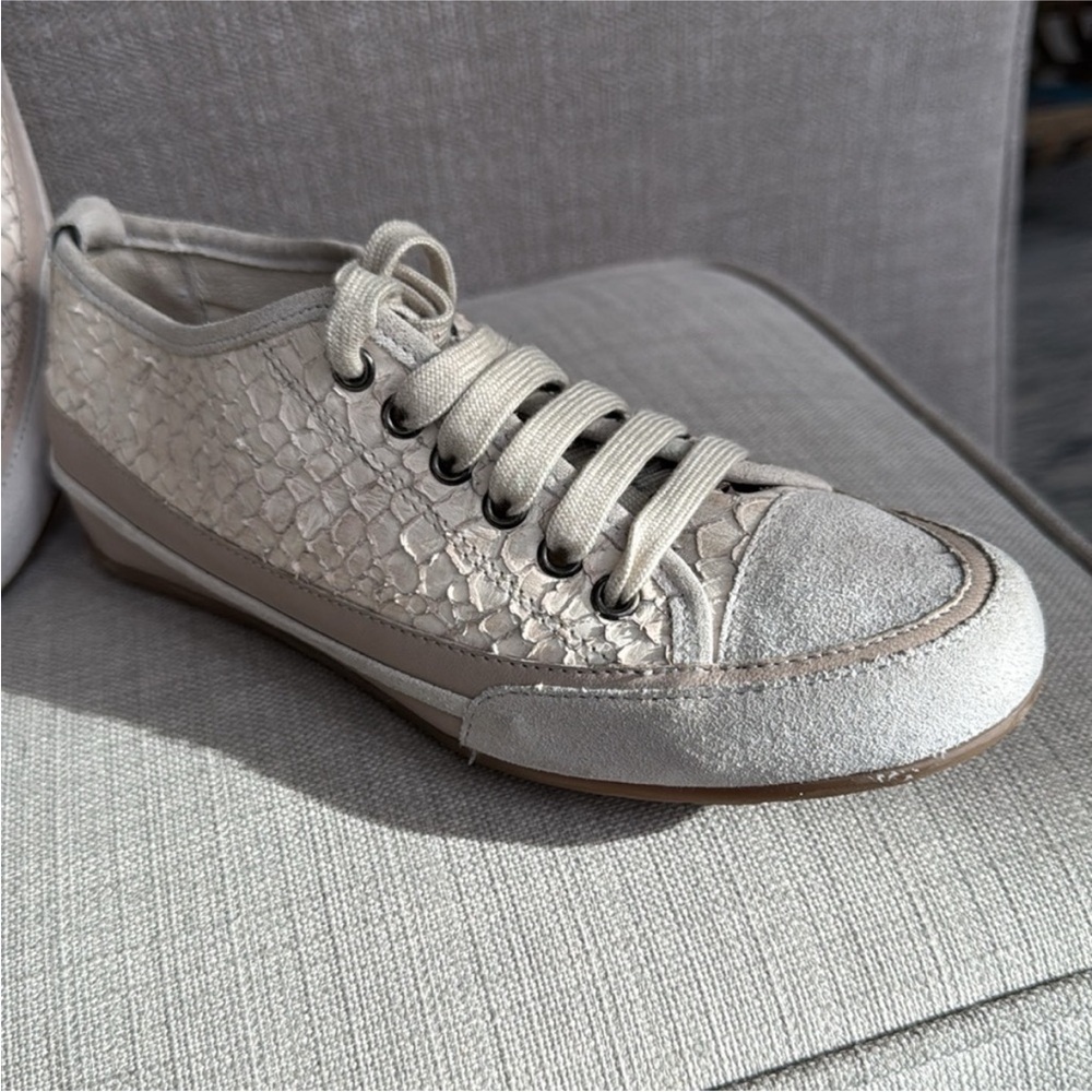 Charles David Cream Sneakers with Canvas Material and Low-Top Design - Picture 4 of 13
